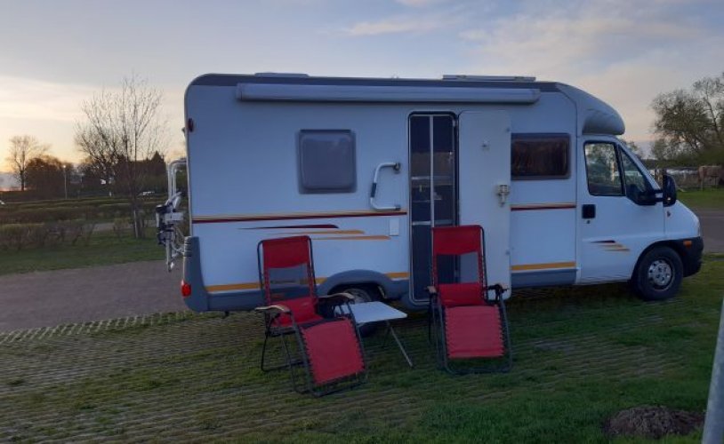 Dethleffs 4 pers. Want to rent a Dethleffs camper in Waarde? From €91 pd - Goboony photo: 0