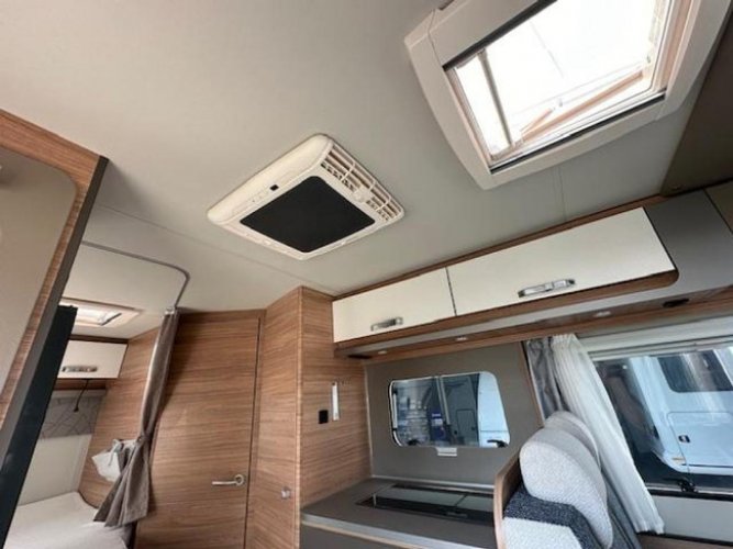 Weinsberg CaraLoft 650 mf automaat, airco, compleet foto: 5