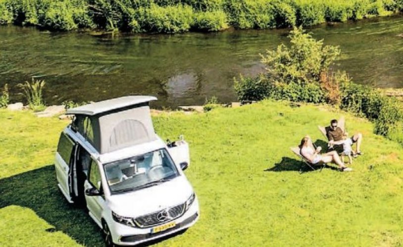 Mercedes Benz 4 pers. Louer un camping-car Mercedes-Benz à Kockengen ? À partir de 115 € pj - Goboony photo : 1