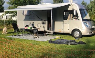 Hymer 4 pers. Rent a Hymer motorhome in Bussum? From €121 pd - Goboony