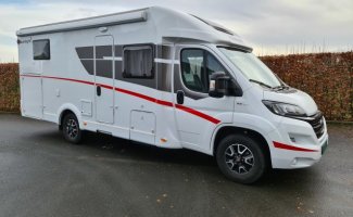 Sunlight 4 pers. Rent a Sunlight camper in Beesd? From €133 pd - Goboony