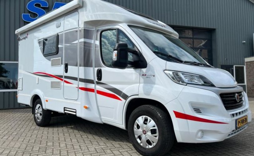 Sunlight 2 pers. Rent a Sunlight camper in Westerbork? From € 115 pd - Goboony photo: 0