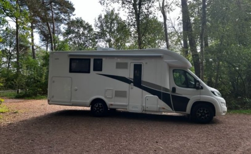 McLouis 4 pers. Vous souhaitez louer un camping-car McLouis à Oosterwolde ? A partir de 115€ pd - Goboony photo : 1