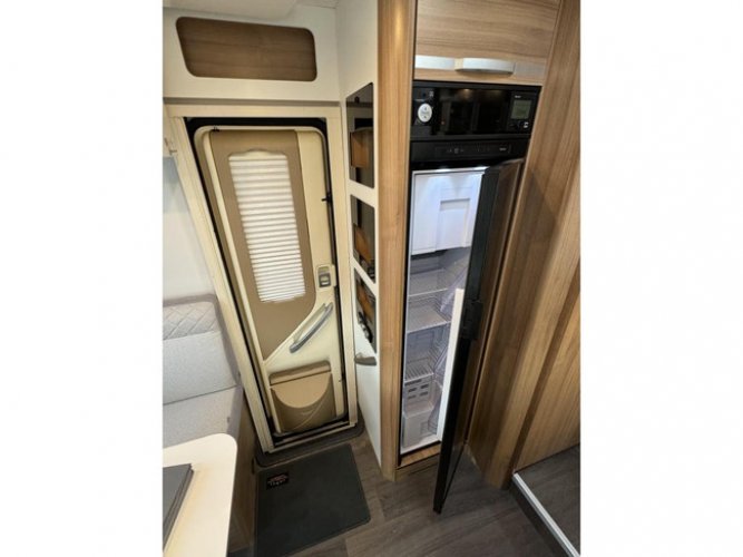 Adria Matrix 640 DC GT EDITION- QUEENSBED-HEF foto: 5