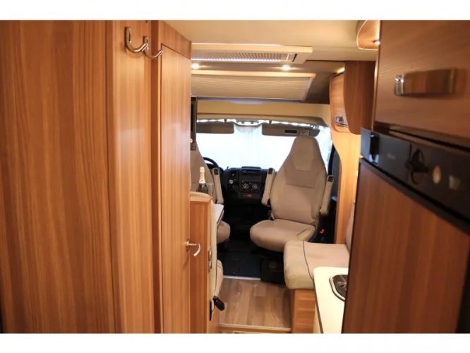 Weinsberg CaraCompact 650 MF Nette compacte camper  foto: 9