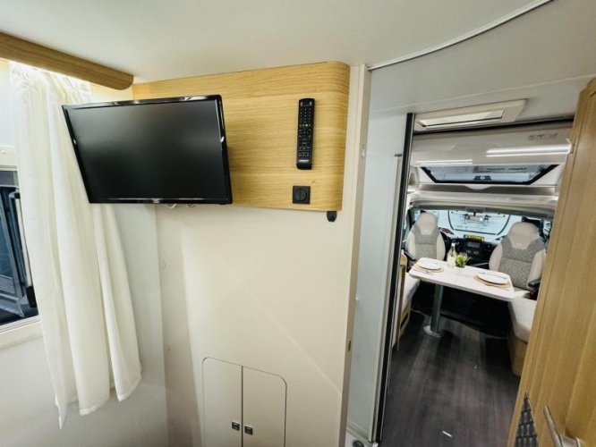 Adria Matrix Axess 650 DC Queensbed Hefbed  foto: 19