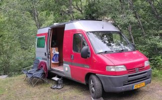 Peugeot 2 pers. Rent a Peugeot camper in Rheden? From €61 pd - Goboony