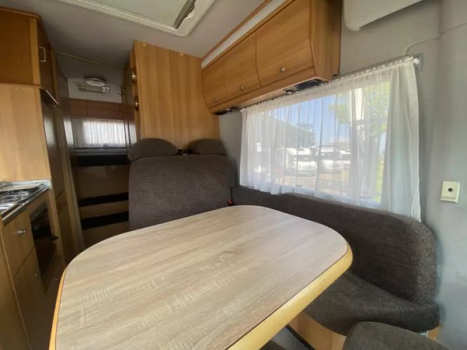 Knaus Traveller 710 G 6 pers hefbed garage  foto: 14