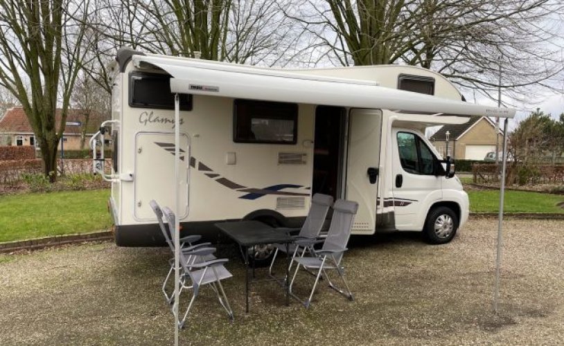 Fiat 6 pers. Rent a Fiat motorhome in Made? From € 105 pd - Goboony photo: 1