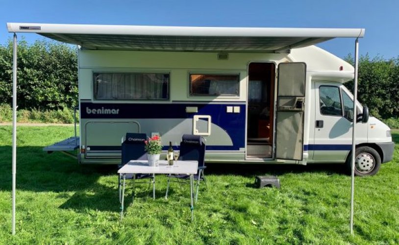 Autres 4 pers. Louer un camping-car Benimar Aero à Nieuwegein À partir de 91 € pj - Goboony photo : 1
