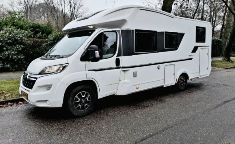 Adria Mobil 5 pers. Want to rent an Adria Mobil camper in Soest? From €121 p.d. - Goboony photo: 0