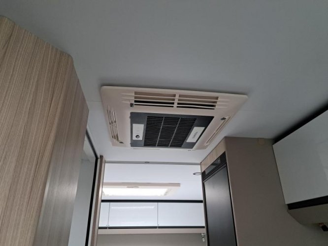 Adria Compact Supreme DL Airco Levelsyst vloerverw  foto: 22