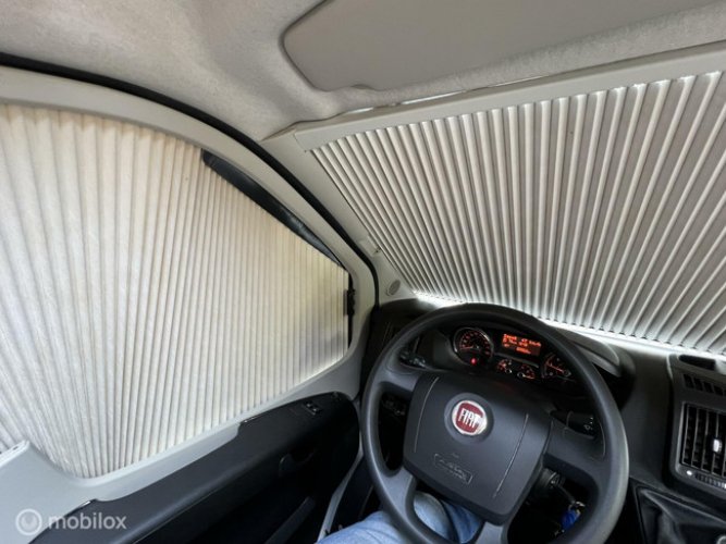 Eura Mobil Profila RS 730 EB Lengte bedden en Hefbed foto: 9