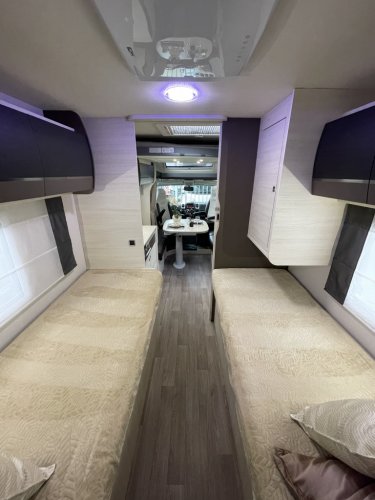 Chausson Challenger Mageo 357 ENKELE BEDDEN + HEFBED UNIEKE INDELING foto: 11