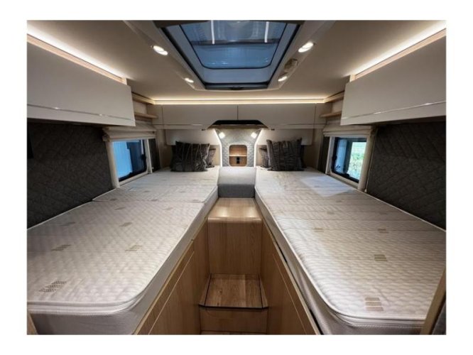 Hymer B ML 880 Zonder hefbed, vol opties  foto: 7