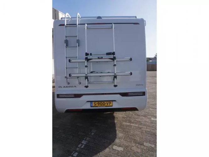 Adria Matrix Axess 600 SL hefbed/vlakke vloer 