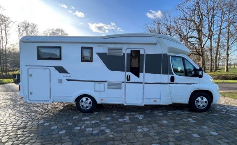 Adria Mobil 4 pers. Do you want to rent an Adria Mobil motorhome in Heino? From € 120 pd - Goboony photo: 1