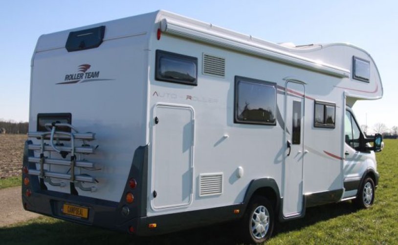 Roller Team 7 pers. Rent a Roller Team camper in Hoek? From € 105 pd - Goboony photo: 1