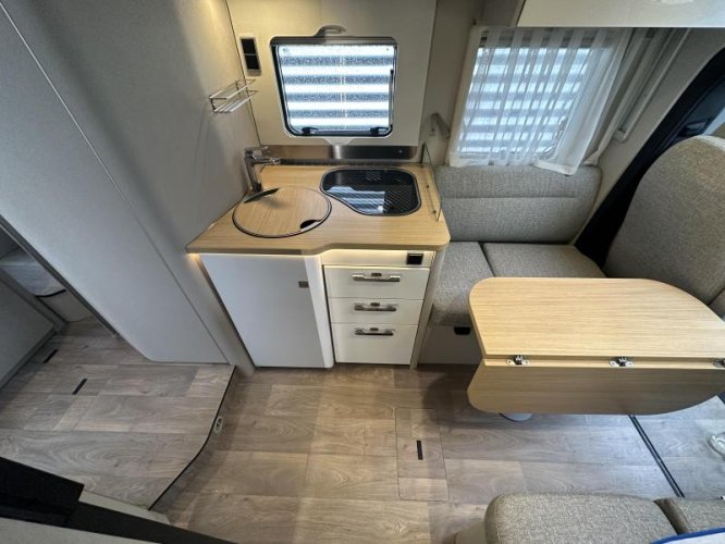 Hymer T695 S Mercedes Queensbed 1  foto: 7