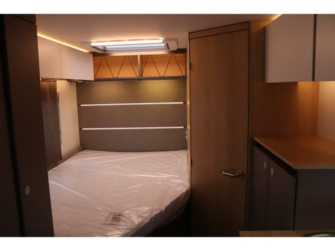 LMC Tourer lift H630 | Nieuw uit voorraad leverbaar | Automaat | Hefbed | Frans bed | foto: 16