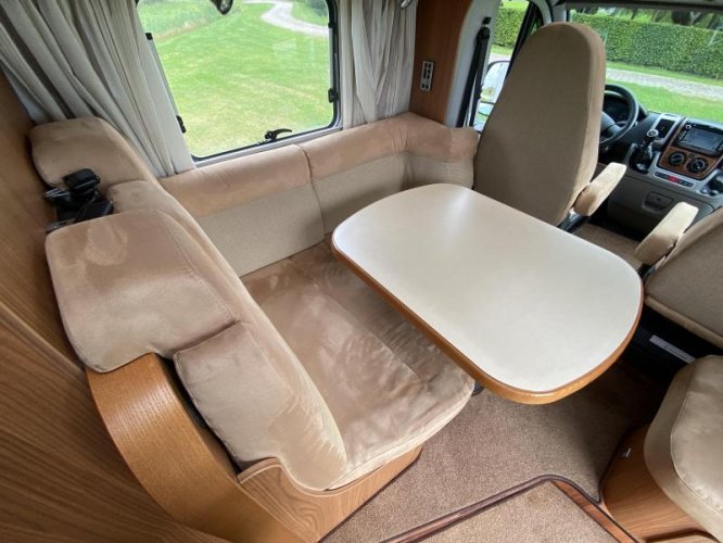 Hymer S 674 SL Lengtebedden  foto: 22