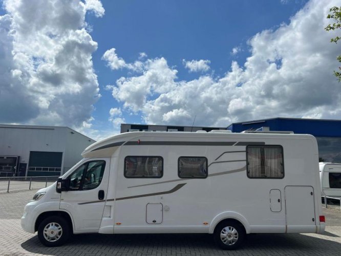 Hymer 698 CL Queensbed & Hefbed 