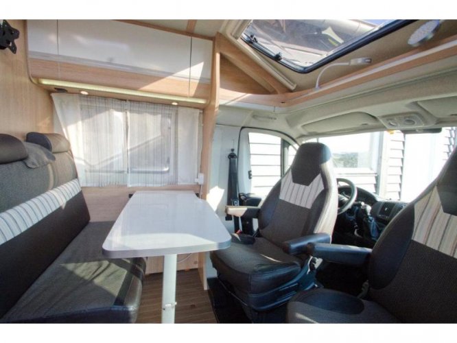 Sunlight T66 halfintegraal camper  foto: 11