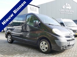 Opel Vivaro, approuvé camping-car, faibles kilomètres !!