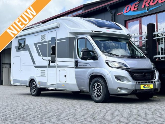 Adria Coral Plus 670 SL Automaat - uit voorraad  hoofdfoto: 1