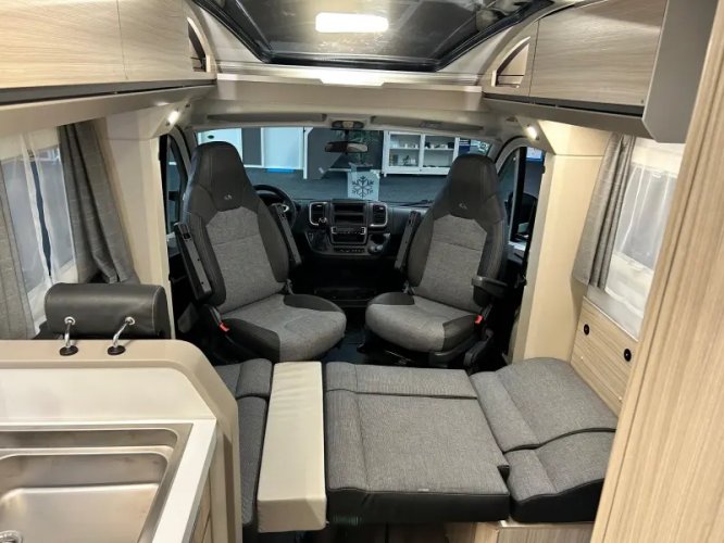 Adria Compact DL Gratis acc. twv € 5.500,-  foto: 9