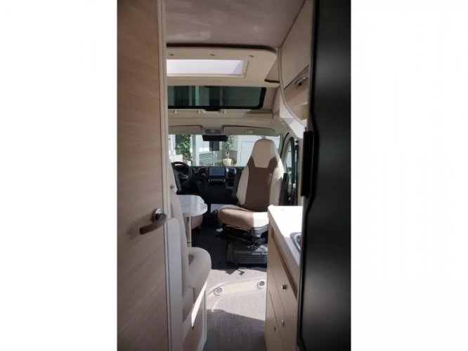 Eura Mobil Van 635 EB Mondial edition 180pk/aut  foto: 13