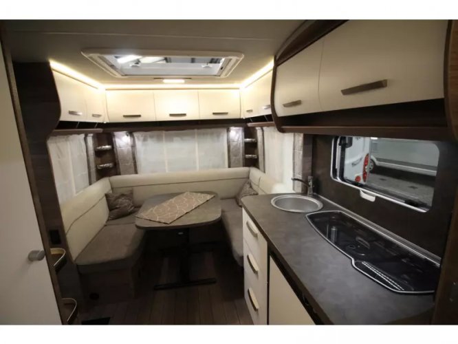 Knaus Sport Silver Selection 450 FU Boogluifel met voorw  foto: 16