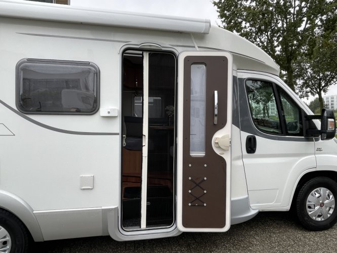 HYMER T674 CL Exclusive Line DAKAIRCO LEVELSYSTEEM LUCHTVER