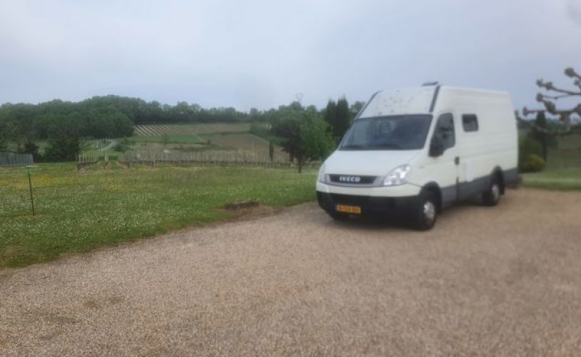 Other 2 pers. Rent an Iveco motorhome in Rotterdam? From € 74 pd - Goboony photo: 0