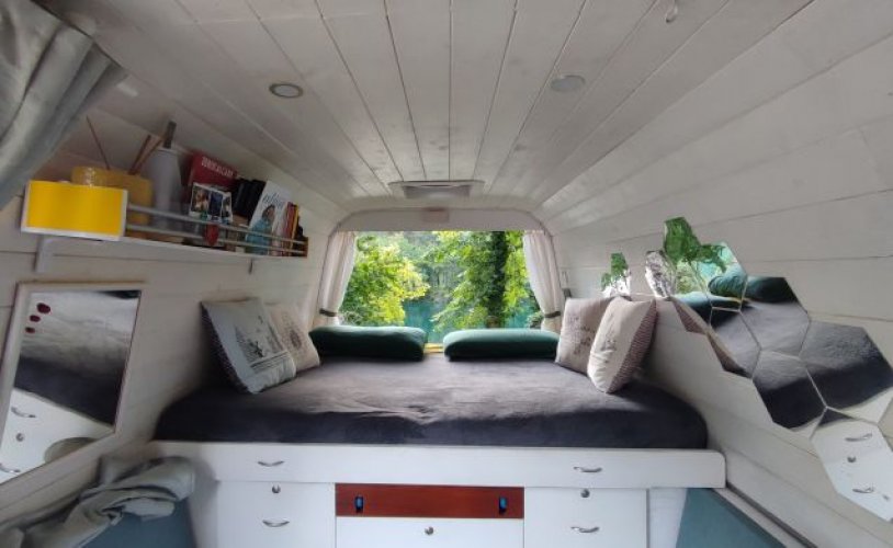 Autres 3 pers. Vous souhaitez louer un camping-car Iveco Daily à Amsterdam ? A partir de 130 € par jour - Goboony photo : 0