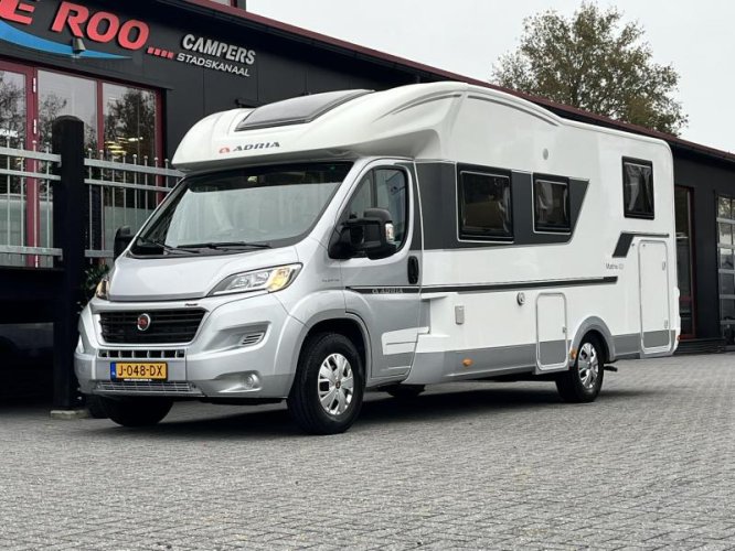 Adria Matrix Plus 670 SL -lengtebedden en hefbed  foto: 8