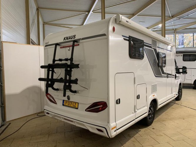 Knaus Vansation 650 MEG ex-verhuur /enkele bedden 