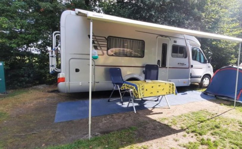 Hymer 2 pers. Rent a Hymer motorhome in Harlingen? From € 70 pd - Goboony photo: 0