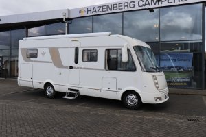 Neat used Niesmann + Bischoff Arto 74 E equipped with powerful 3 liter / 177 hp engine 05-2013 only 77.071 km single beds (97