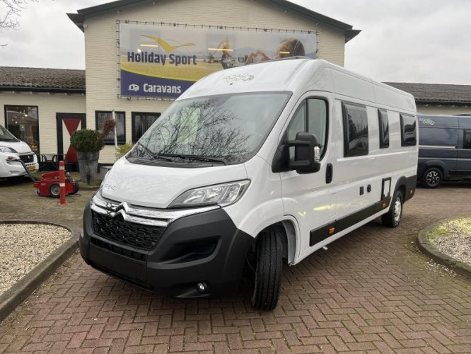 Roadcar R 640 LENGTE BEDDEN NIEUW 