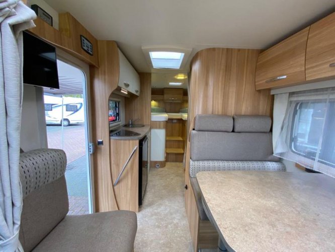 Chausson Flash 48 Enkele Bedden Airco 2013  foto: 12