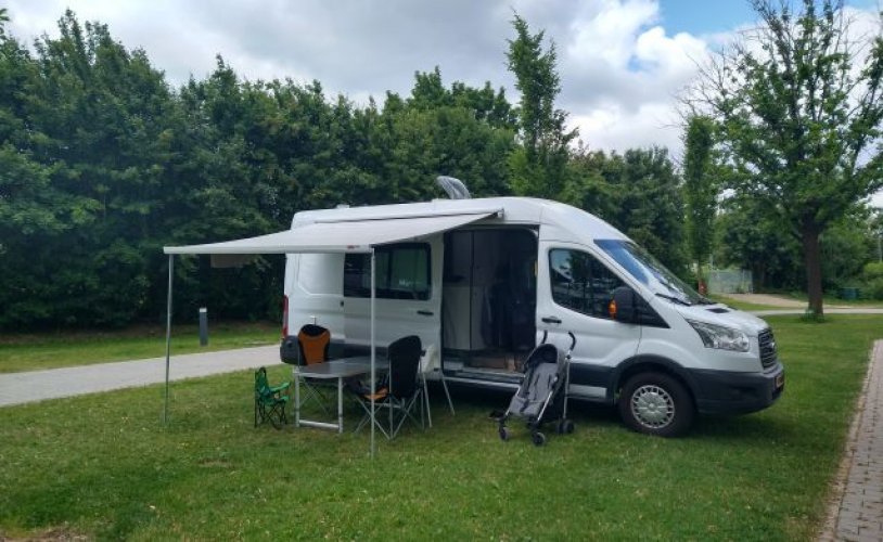 Ford 3 pers. Louer un camping-car Ford à Oud Gastel? A partir de 121 € pj - Goboony photo : 0