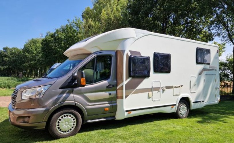 Ford 5 Pers. Einen Ford Camper in Wijchen mieten? Ab 115 € pro Tag - Goboony-Foto: 1