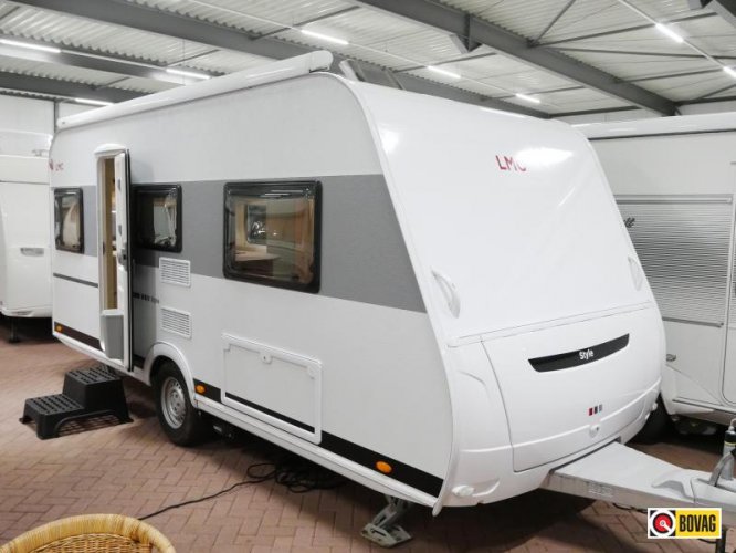 LMC Style 460 E incl. mover & luifel  foto: 0