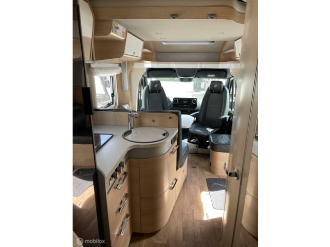 Hymer B-MCT 600 White-line Mercedes B-MCT 600 White-line Enkele bedden, Electrisch Hefbed(!!), XXL Garage en Bòmvol Extra’s!