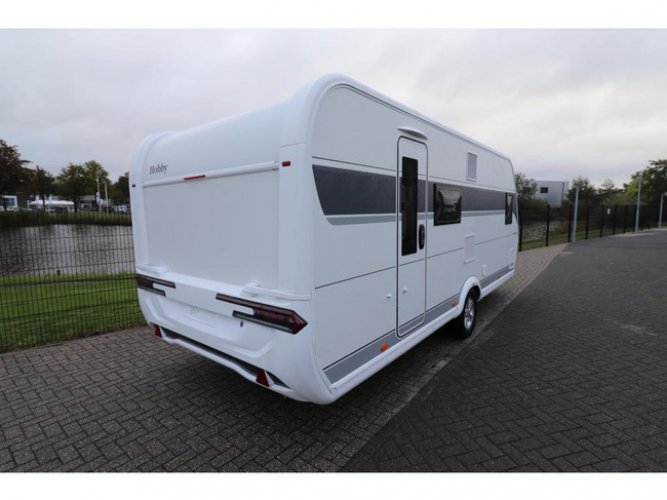 Hobby De Luxe 560 KMFe Model 2025 | 2000Kg | 991