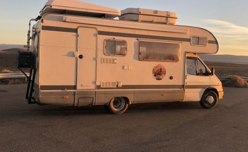 Ford 8 pers. Rent a Ford camper in Eindhoven? From € 72 pd - Goboony photo: 0