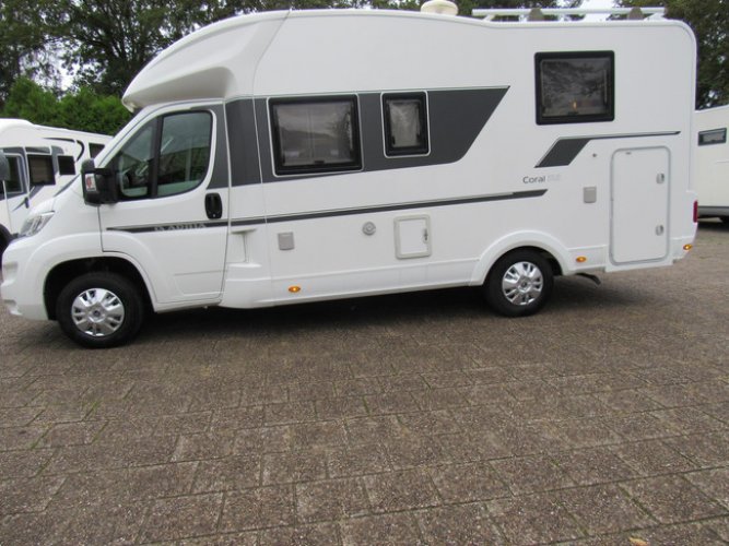 Adria Coral 600 sc Queensbed Groot Panodak 162PK bj2019