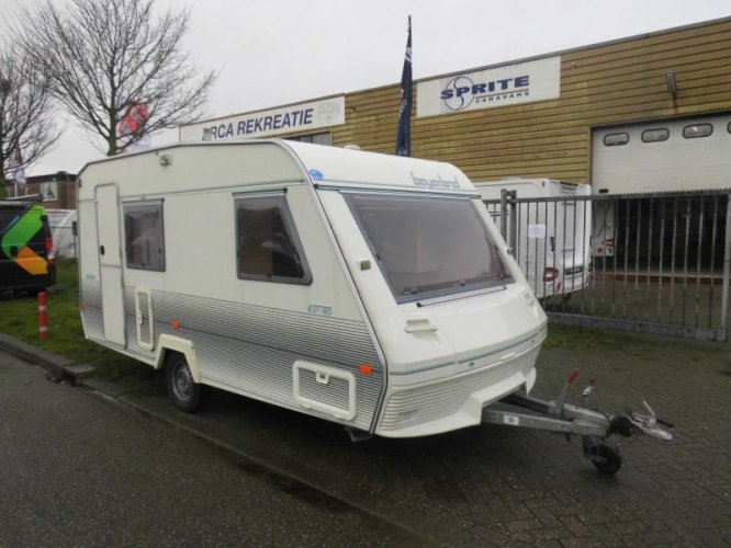 Beyerland Vitesse 430 MD Met voortent!  hoofdfoto: 1