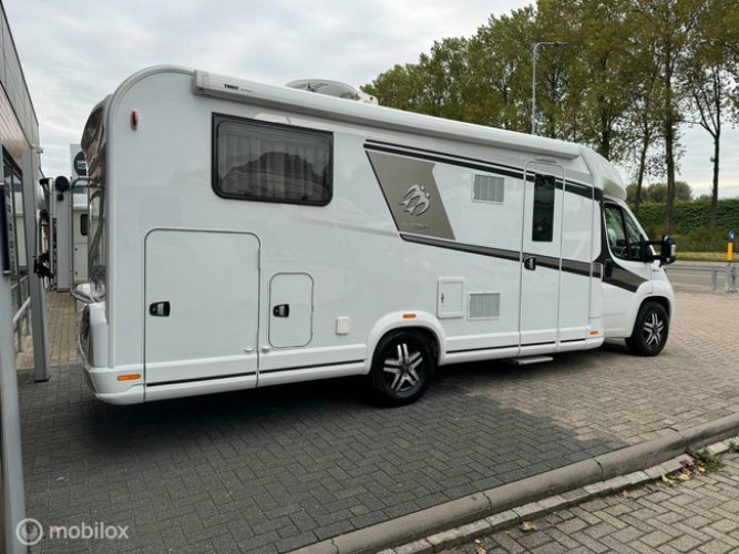 Knaus 700MEG Platinum 9T-Automaat Enkele Bedden 2X Airco